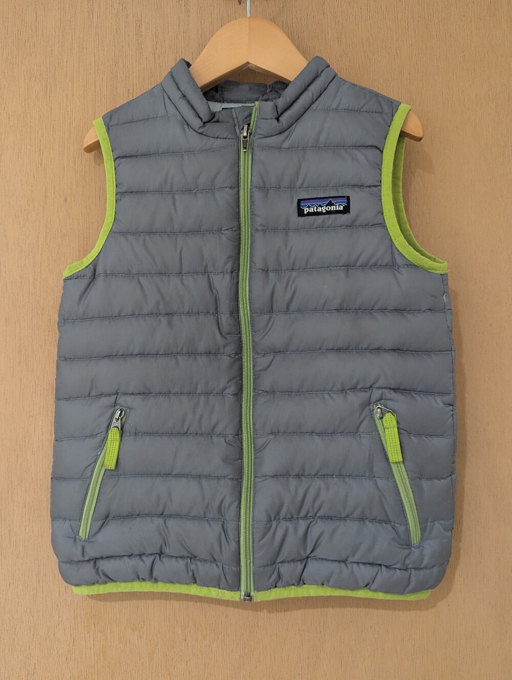 Patagonia Youth Puffer Down Filled Vest in Gray with Lime Trim Size 5T